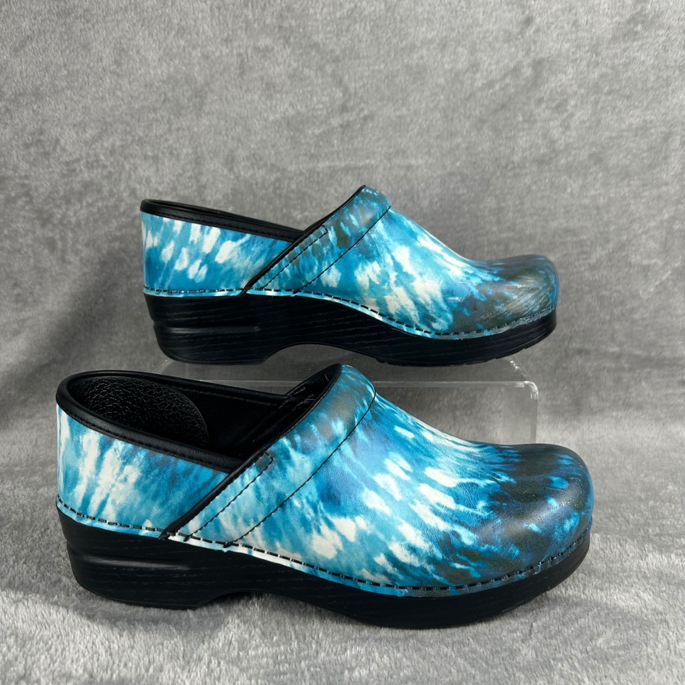 Dansko Professional Blue Tie Dye Leather Clogs Womens 39 Nursing Shoes